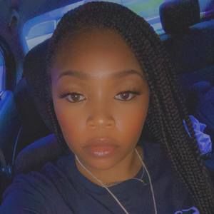 Meet your Posher, Latoya